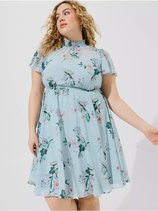 torrid Dresses & Skirts - Torrid Chiffon Smocked Turtle Neck Dress light blue floral print Size 1 (14/16)